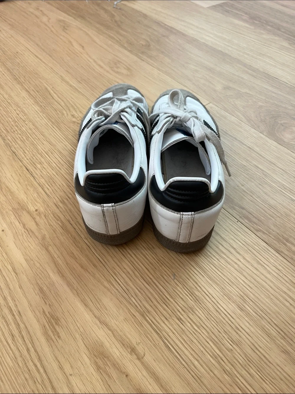 adidas Samba OG Women’s Sneakers-Cloud white/core white/gum size 6 1/2